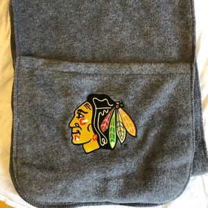 Blackhawks Pocketed Scarf